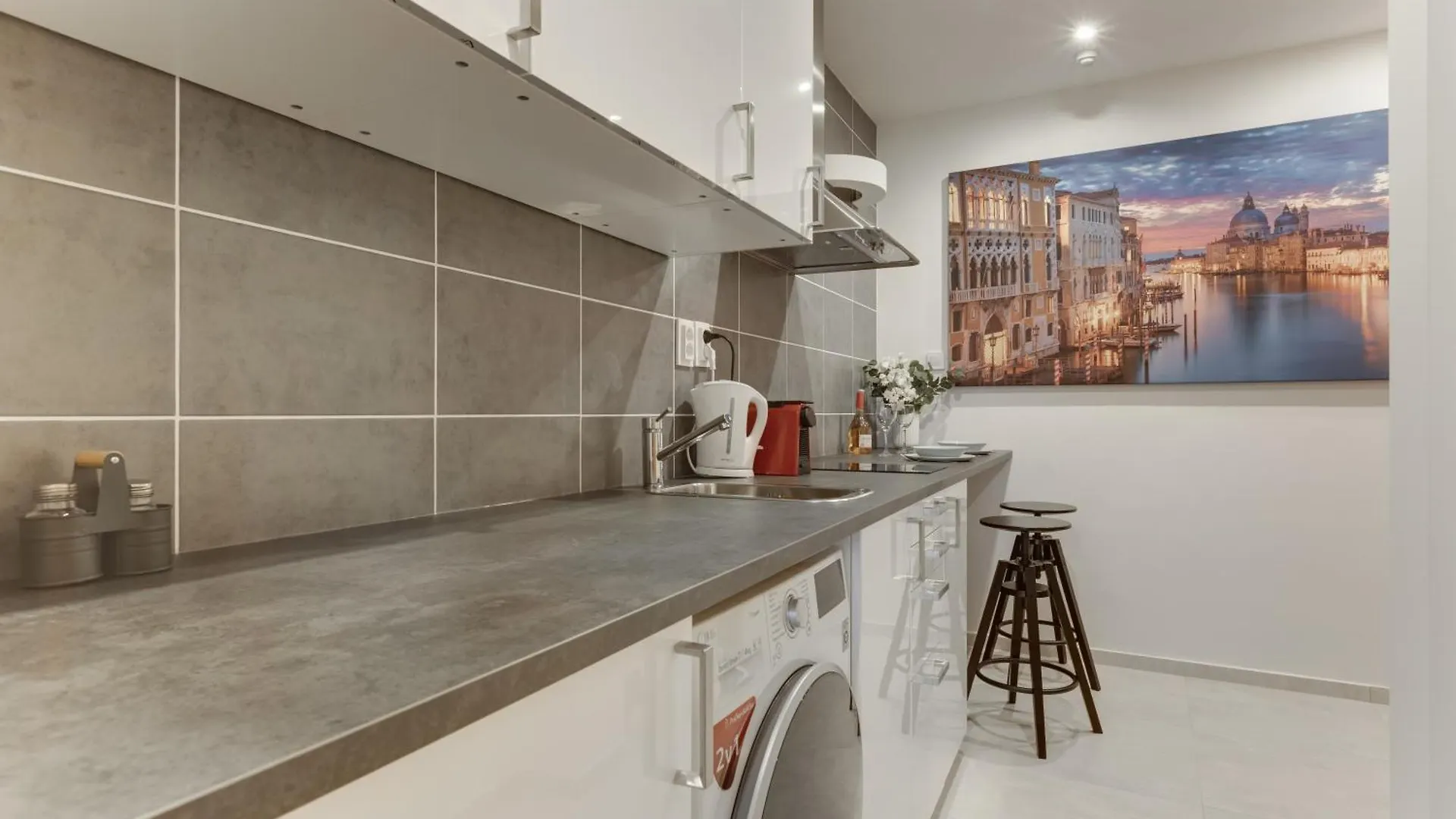 Dream Apartments Prague 0*,